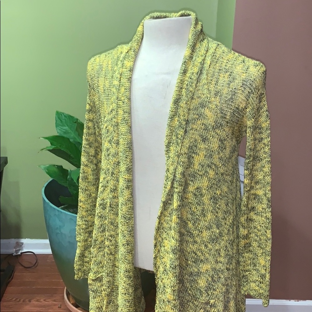 NWT Yellow & Black Cardigan with pockets